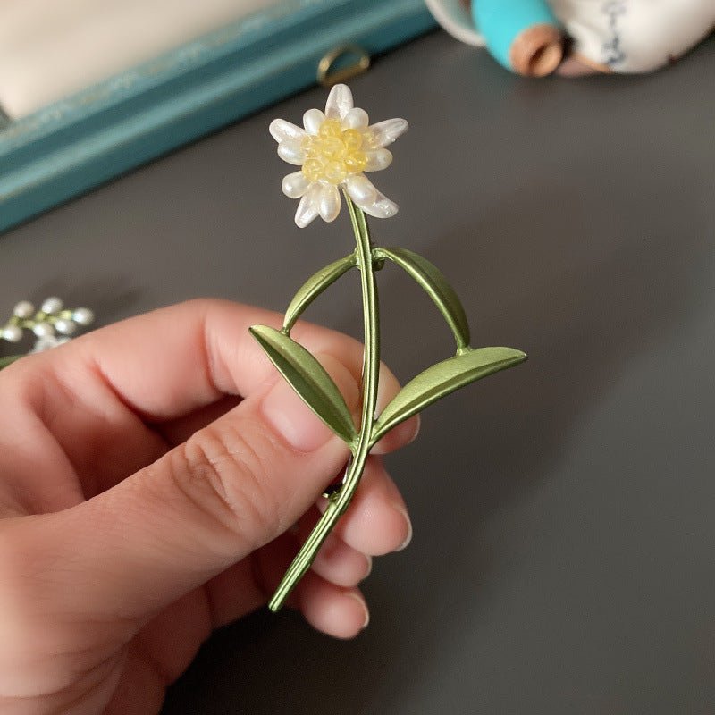 Creative All - Match Green Plant Flower Pearl Brooch - Elysian Bijoux